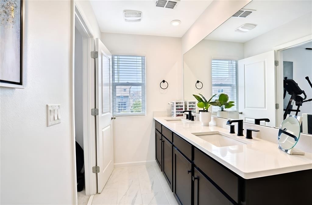 1120 Lakeshore Breeze Place - Photo 31