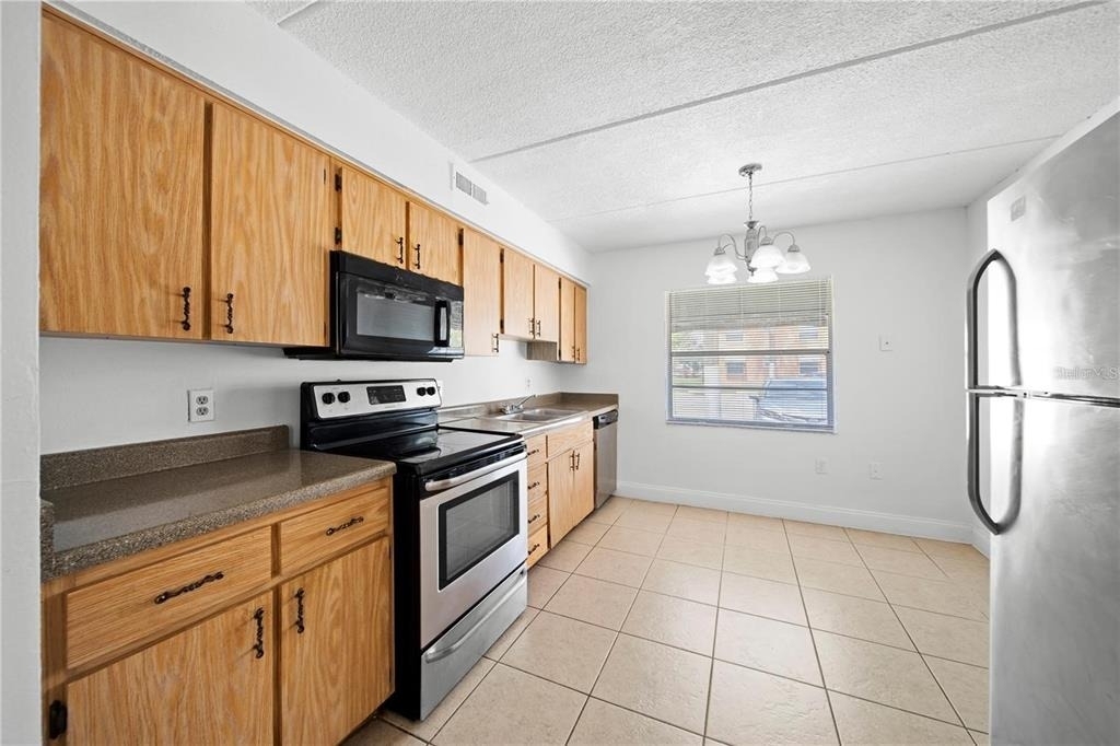 702 Michigan Court - Photo 9