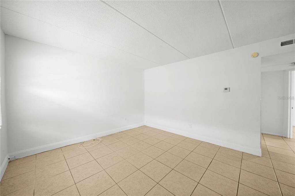 702 Michigan Court - Photo 5