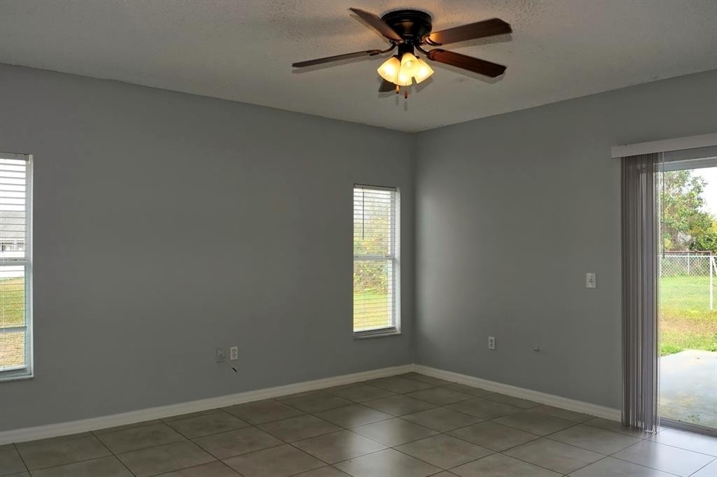 752 Paris Drive - Photo 10