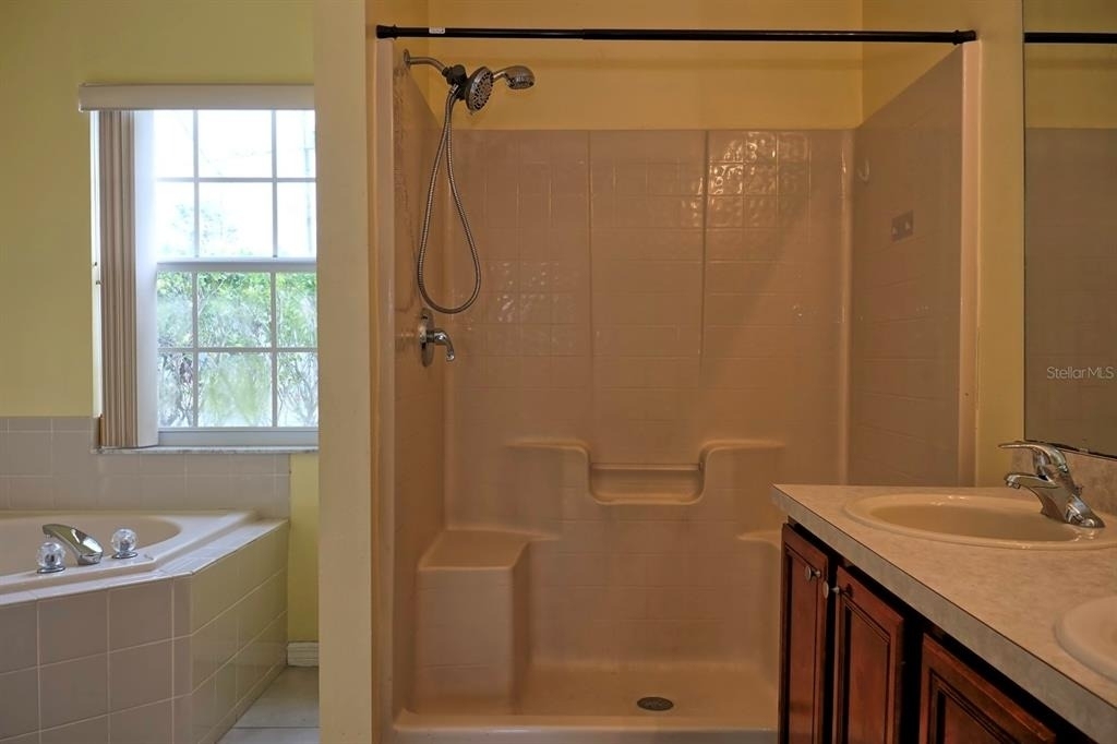 752 Paris Drive - Photo 7