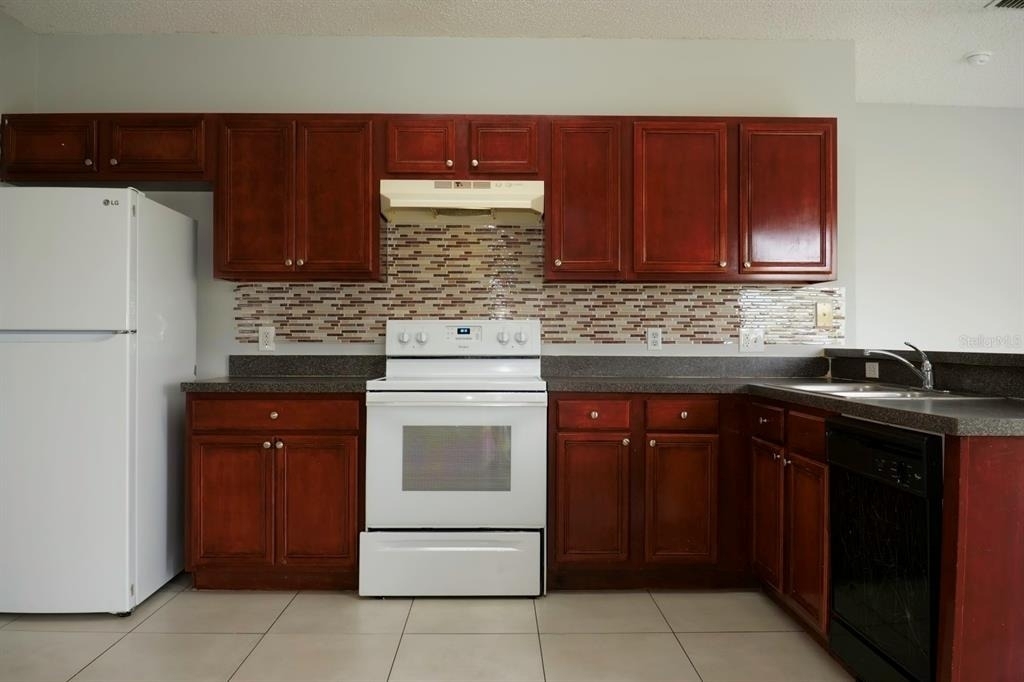 752 Paris Drive - Photo 12