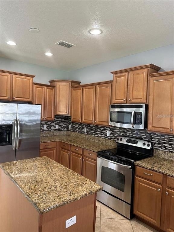 1900 Thetford Circle - Photo 3