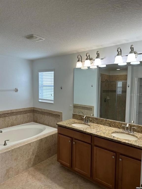 1900 Thetford Circle - Photo 9