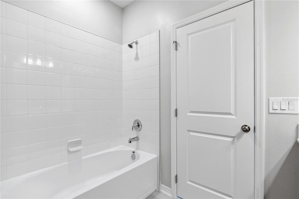 15811 Tollington Alley - Photo 17