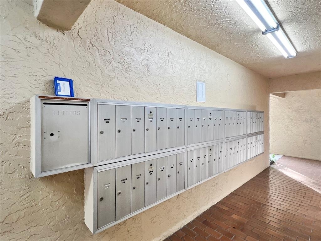 625 30th Avenue W - Photo 36