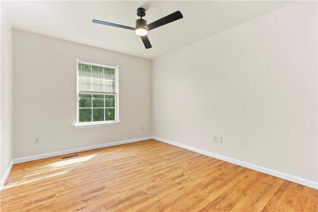 475 Celandine Drive - Photo 20