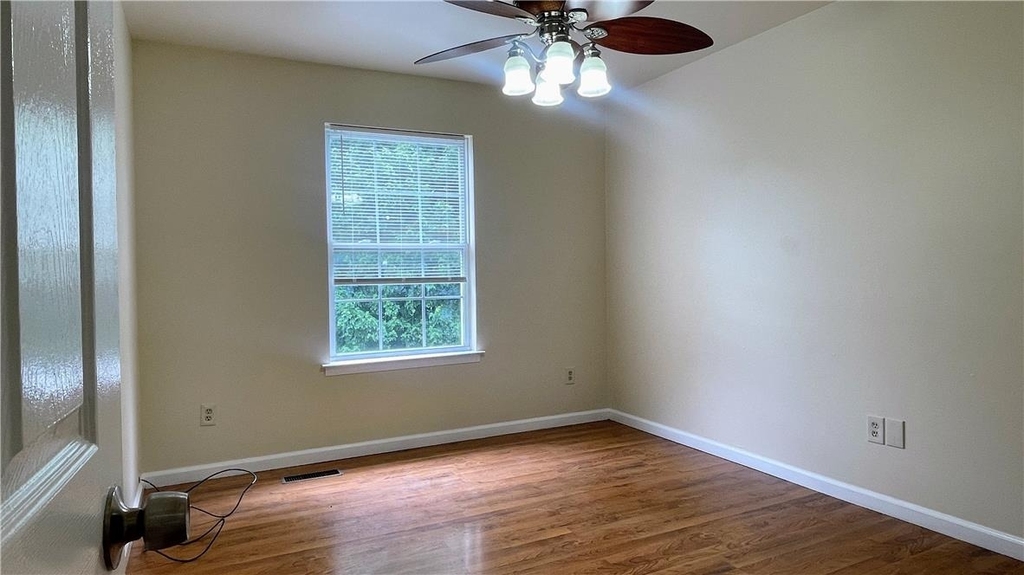 475 Celandine Drive - Photo 11