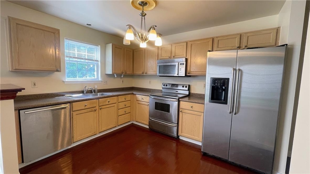 475 Celandine Drive - Photo 4