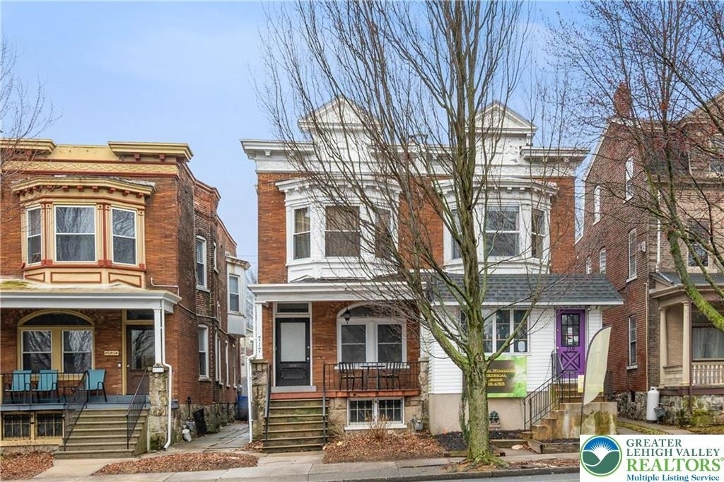717 W Broad Street - Photo 0