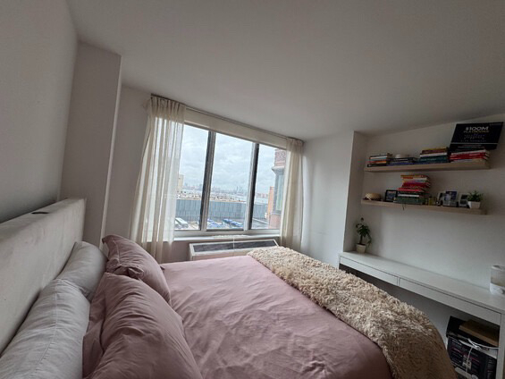 650 West 42nd Street - Photo 9