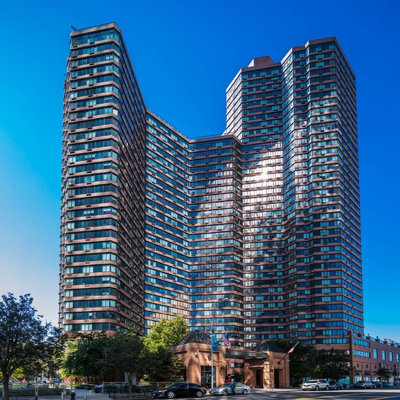 650 West 42nd Street - Photo 14