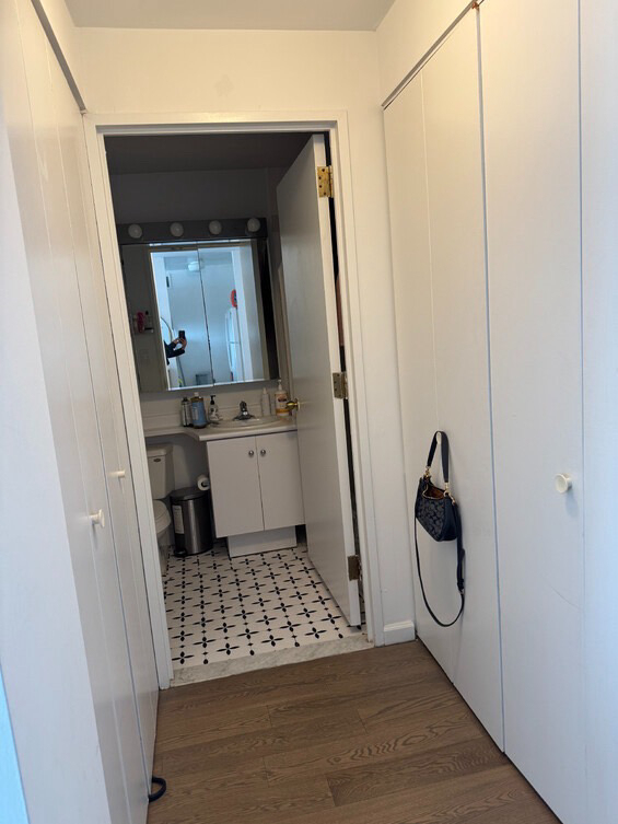 650 West 42nd Street - Photo 8