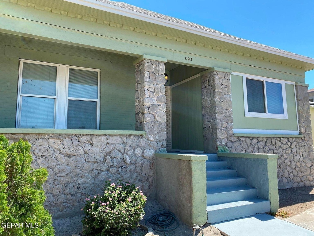 803 Upson Drive - Photo 0