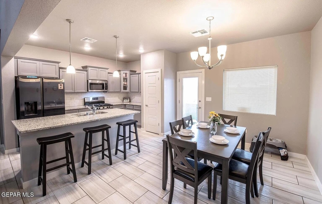 13713 Onley Avenue - Photo 10