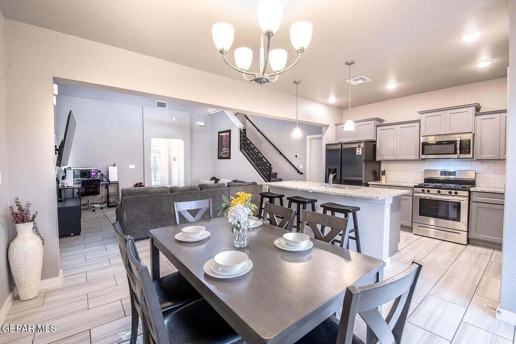 13713 Onley Avenue - Photo 9