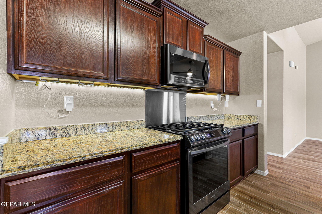 7224 Dust Storm Lane - Photo 10