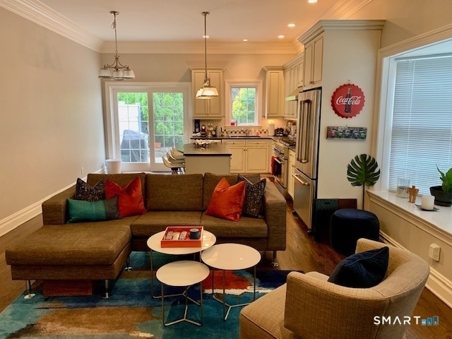 288 Davis Avenue - Photo 6
