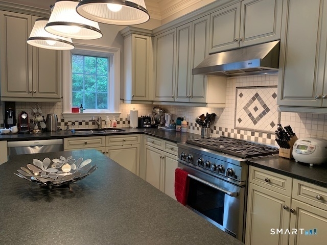 288 Davis Avenue - Photo 4