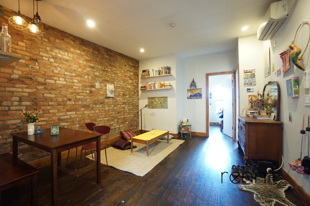758 Willoughby Avenue - Photo 2