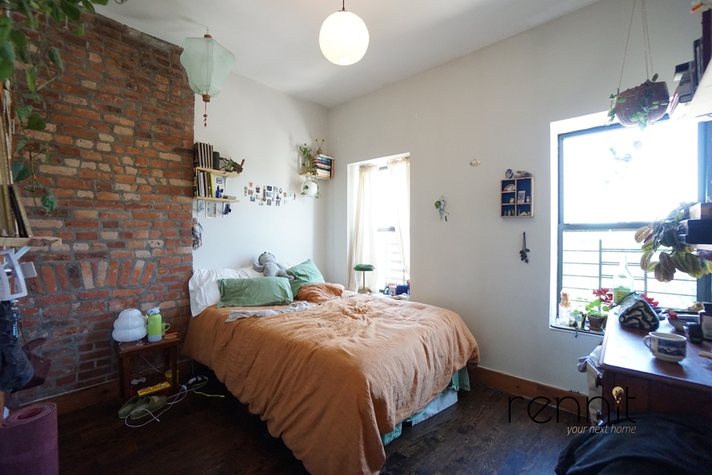 758 Willoughby Avenue - Photo 12