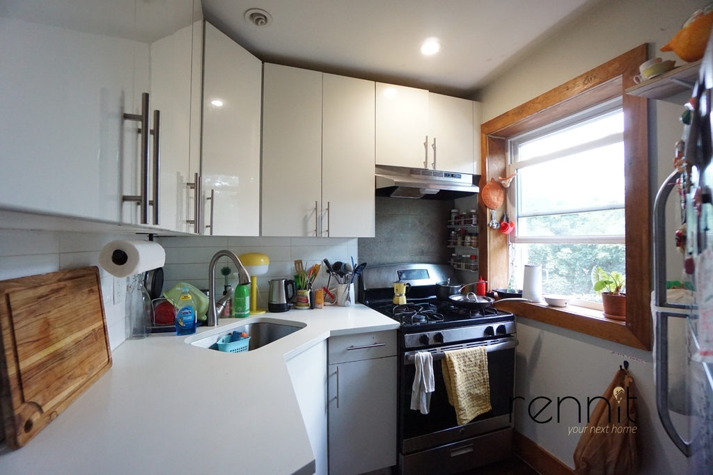 758 Willoughby Avenue - Photo 5