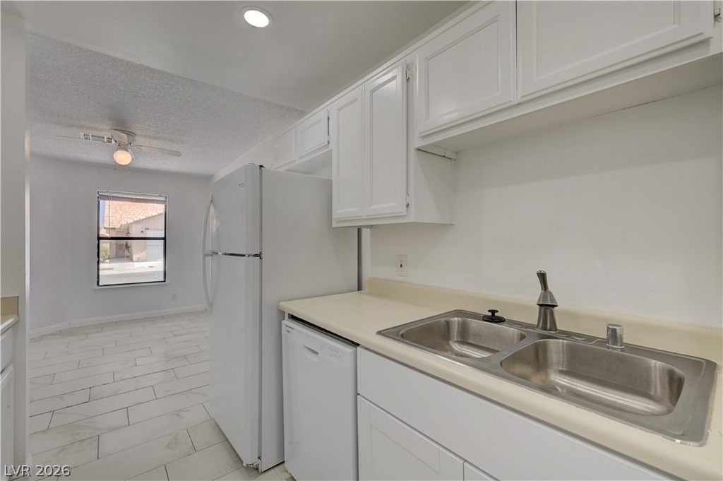 313 Crosswind Way - Photo 19