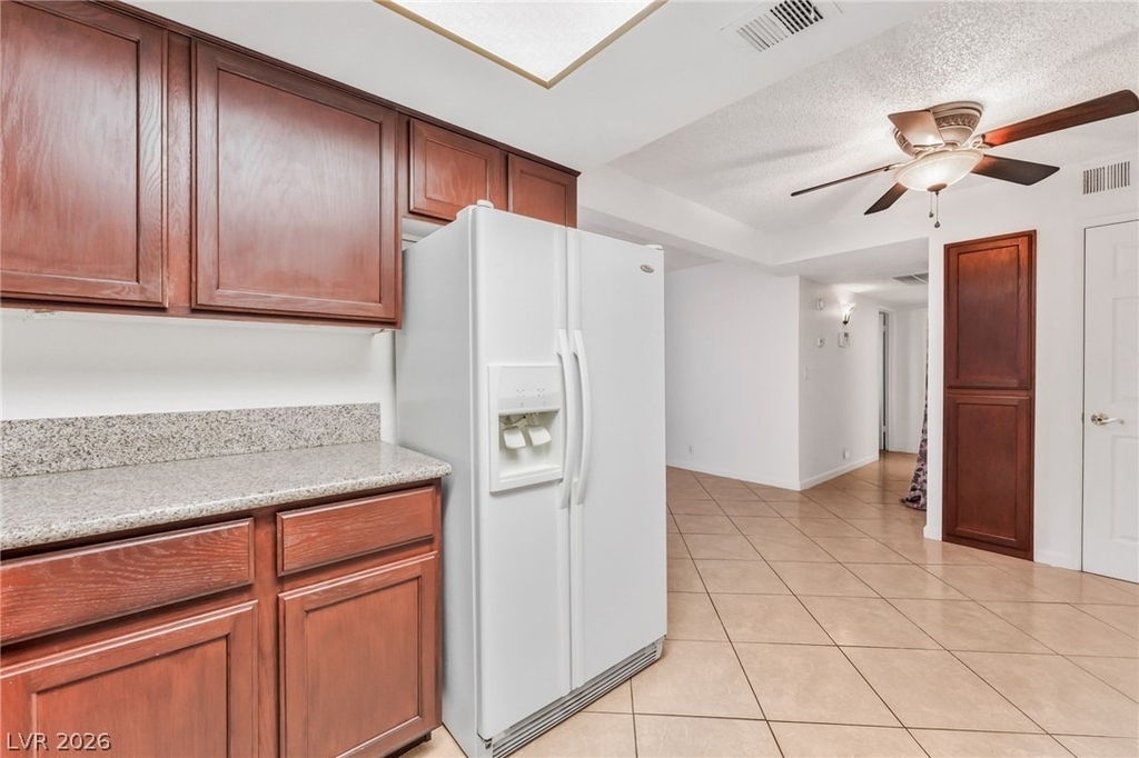 1701 E Katie Avenue - Photo 16