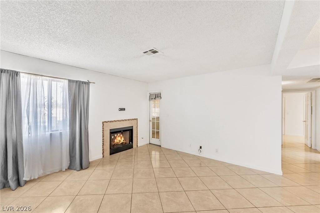 1701 E Katie Avenue - Photo 6