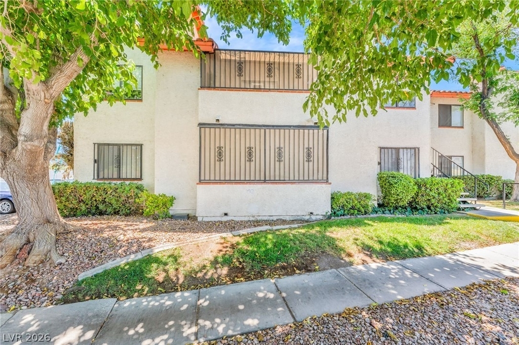 1701 E Katie Avenue - Photo 2