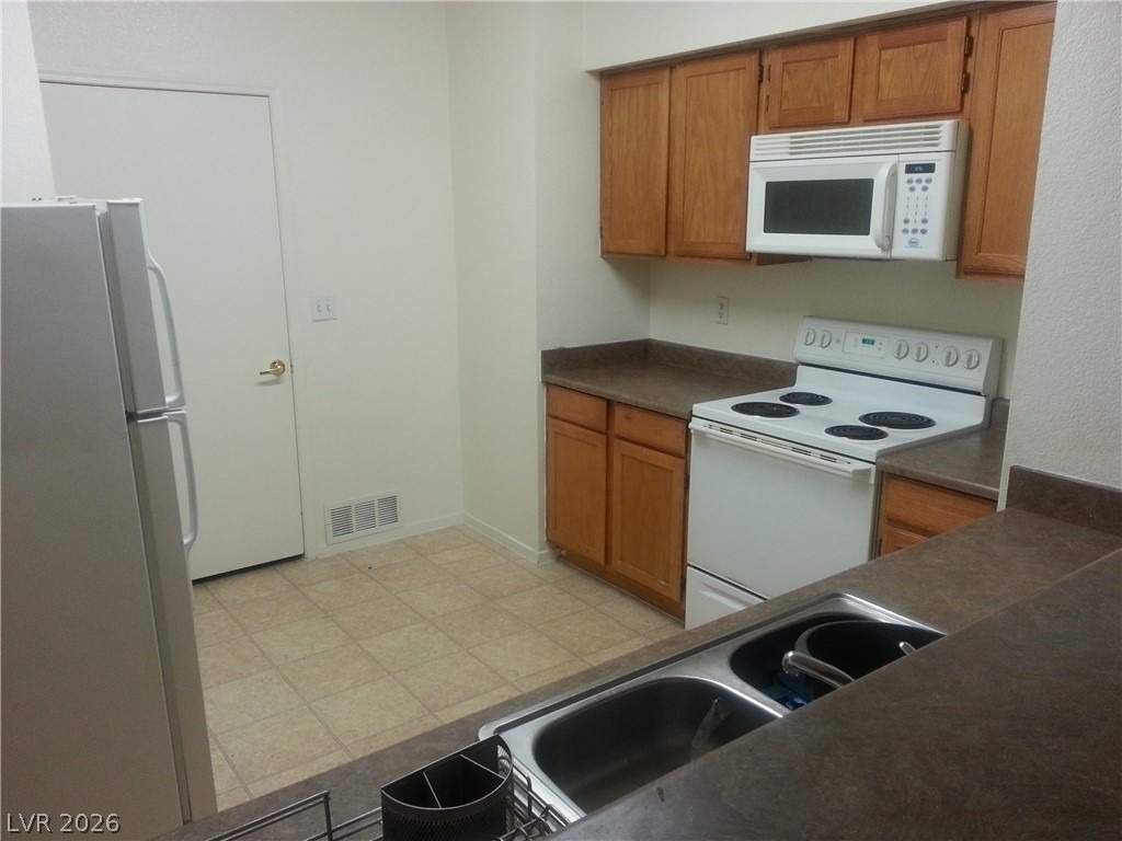 6650 W Warm Springs Road - Photo 3