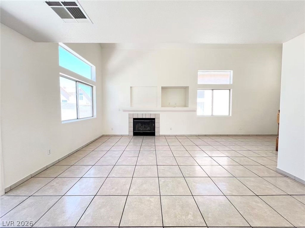 8284 W Rochelle Avenue - Photo 6