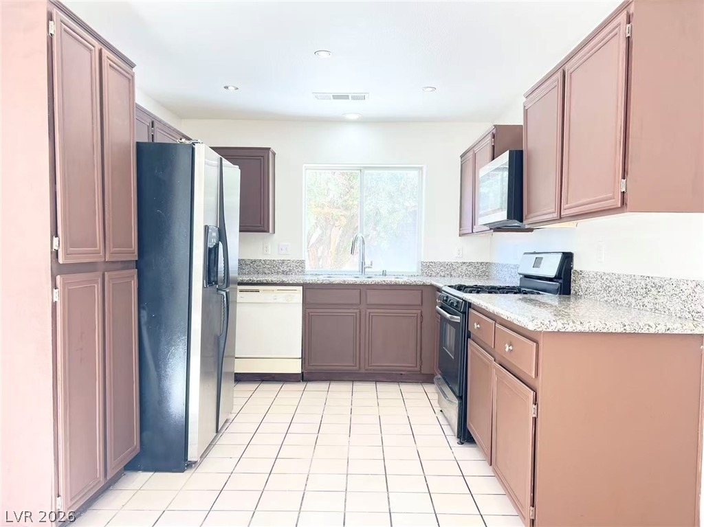 8284 W Rochelle Avenue - Photo 9