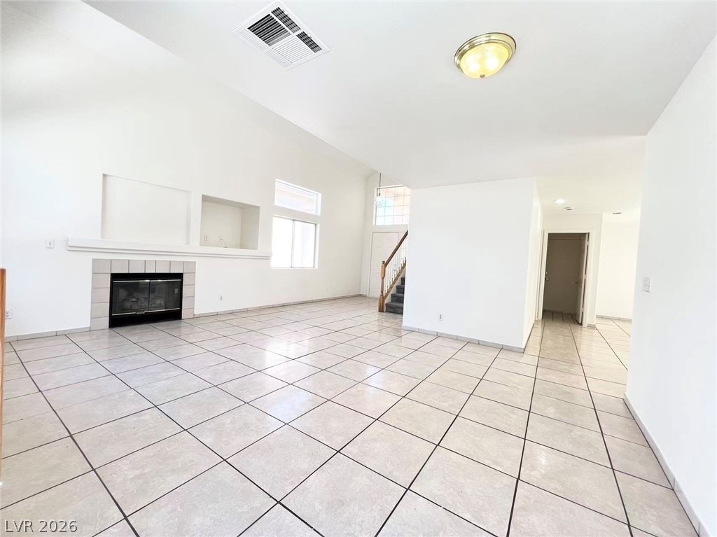 8284 W Rochelle Avenue - Photo 8