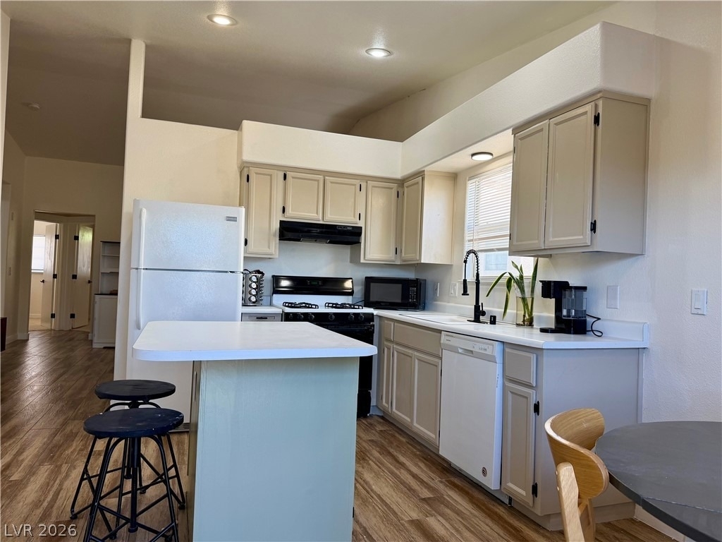 7564 Durham Hall Avenue - Photo 5