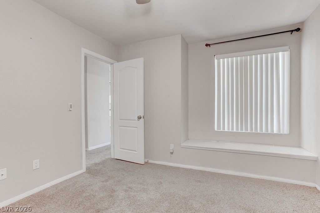 9325 W Desert Inn Road - Photo 16