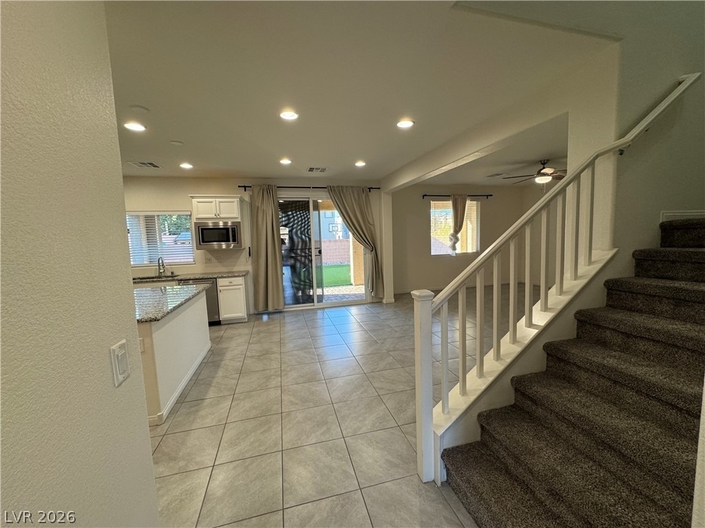 7318 Tunnel View Court - Photo 5