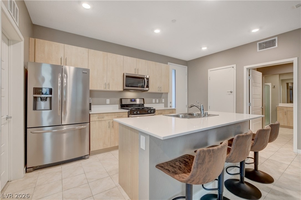 11238 Essence Point Avenue - Photo 22