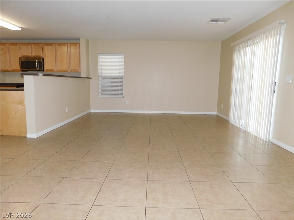 9210 Valley Ranch Avenue - Photo 4