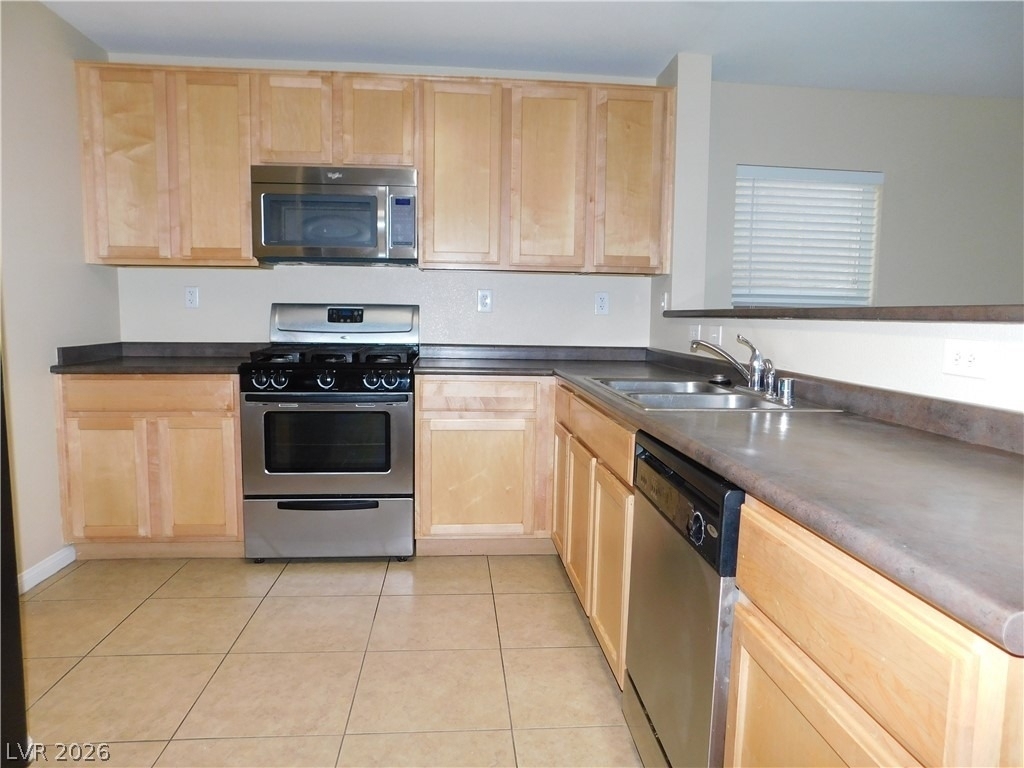 9210 Valley Ranch Avenue - Photo 10