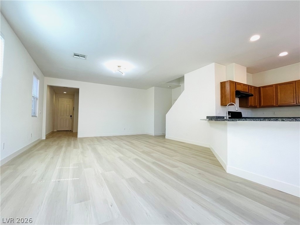 9206 Valley Betica Avenue - Photo 4