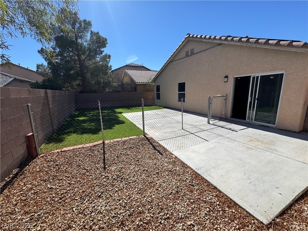5033 Rustic Charm Court - Photo 8