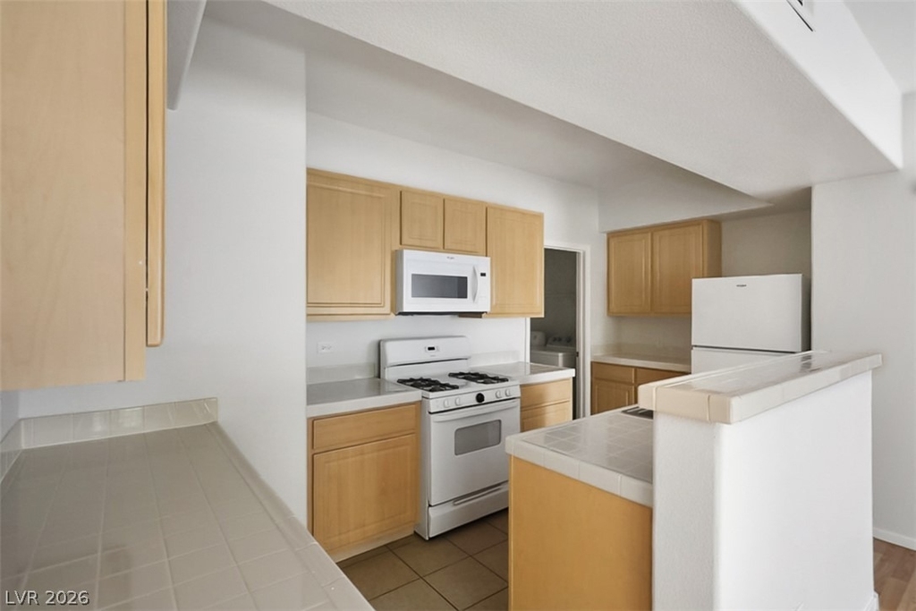 8250 N Grand Canyon Drive - Photo 12