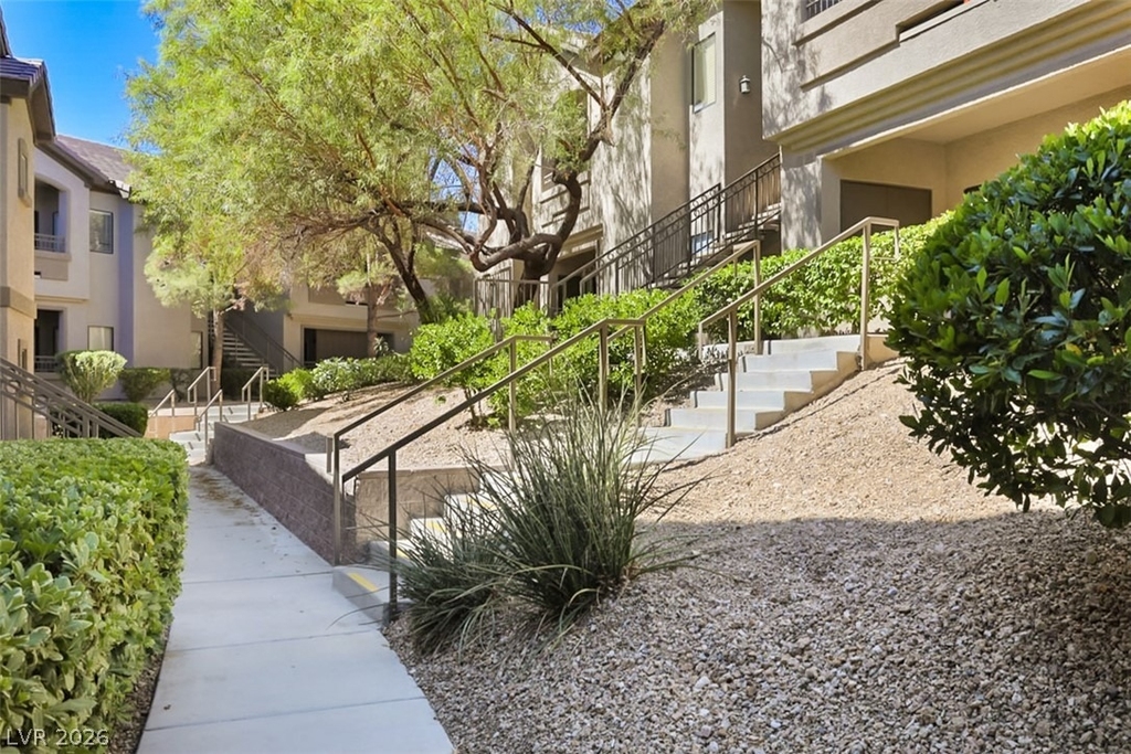 8250 N Grand Canyon Drive - Photo 1