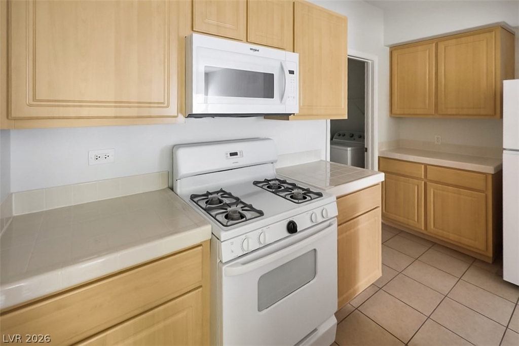 8250 N Grand Canyon Drive - Photo 13