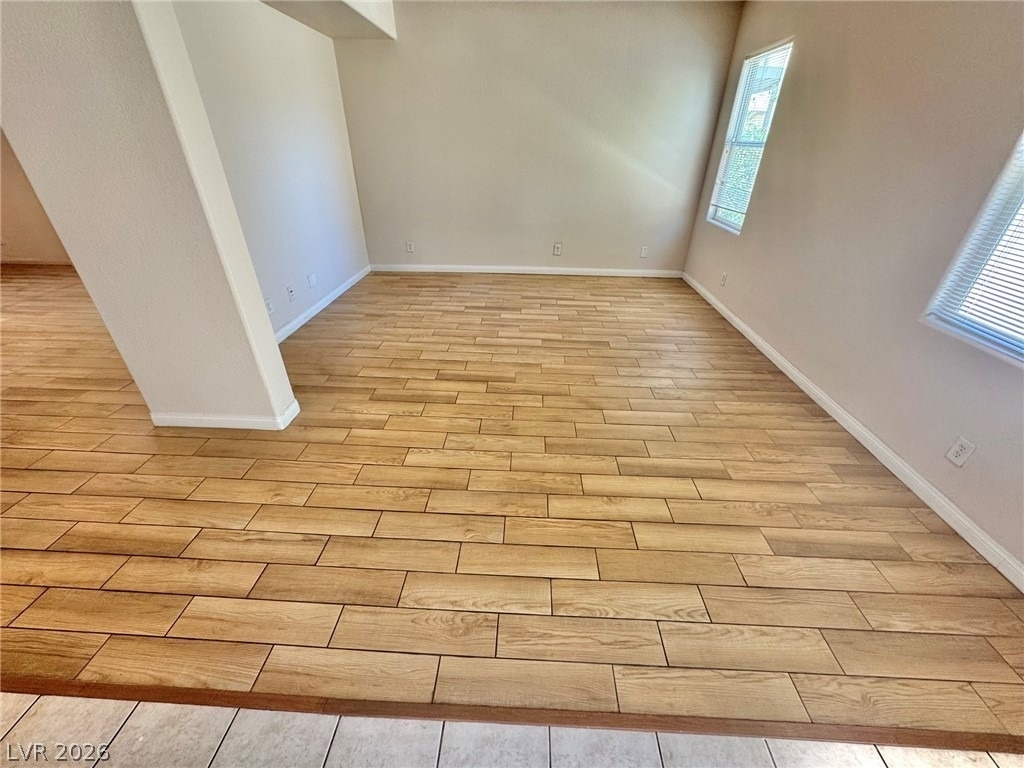 4972 W Moberly Avenue - Photo 4