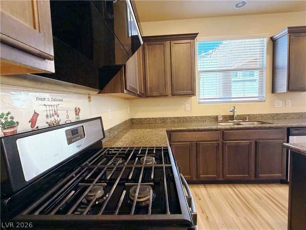 8938 Whitten Park Avenue - Photo 9