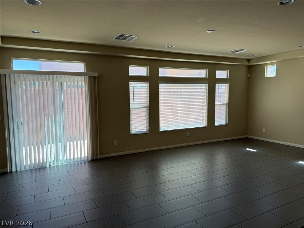 6083 Crown Palms Avenue - Photo 5
