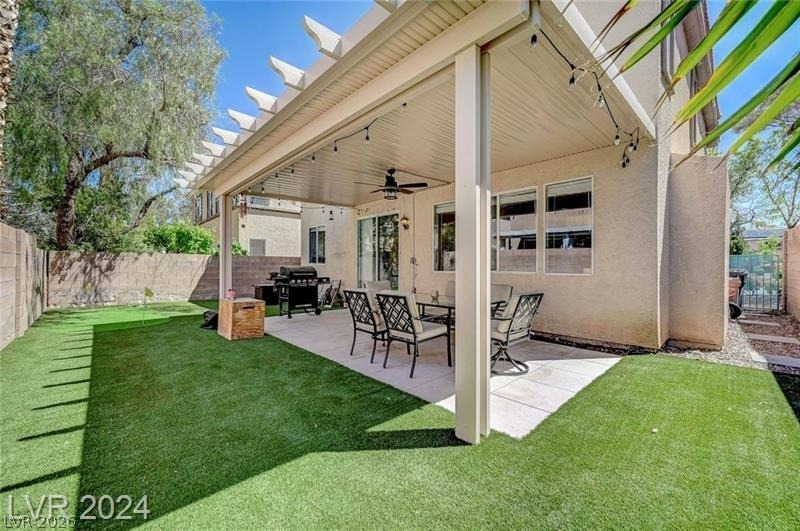 10914 Esta Ponia Court - Photo 2