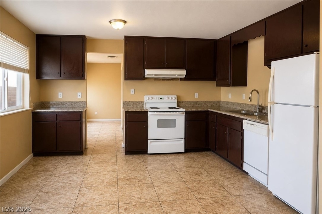 4080 Studio Street - Photo 3